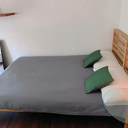 Apartment Lido: Modern 2-bedroom With Gourmet Kitchen Lugano
